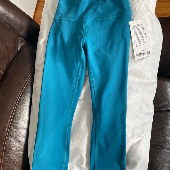 Lululemon Wunder Train Leggings - Picture 2 of 6